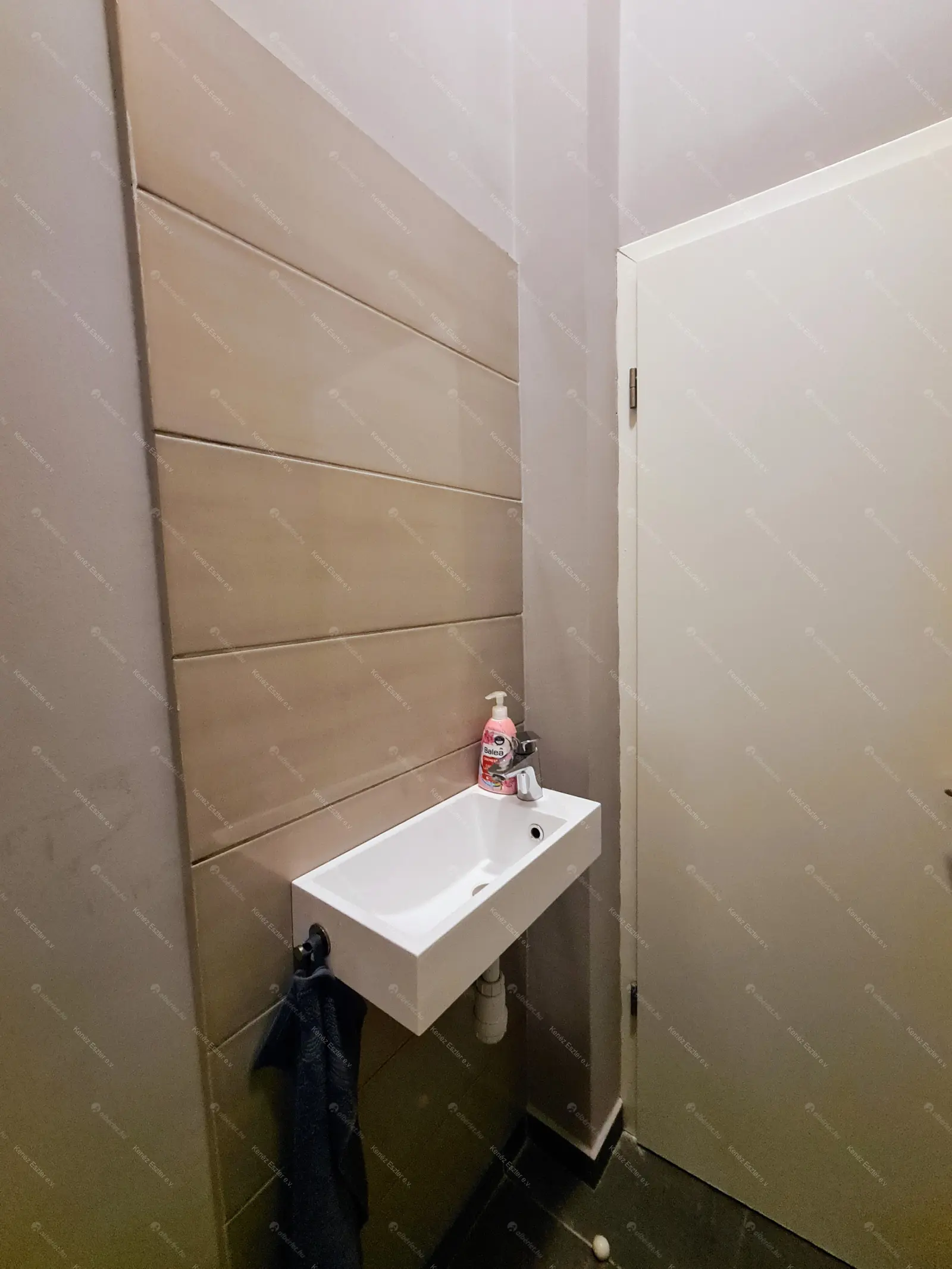 Kiadó albérlet 320000 Ft/hó áron: Budapest, V. kerület  Petőfi Sándor utca. Mérete: 60 nm, 2 szobás | Alberlet.hu - 6707322