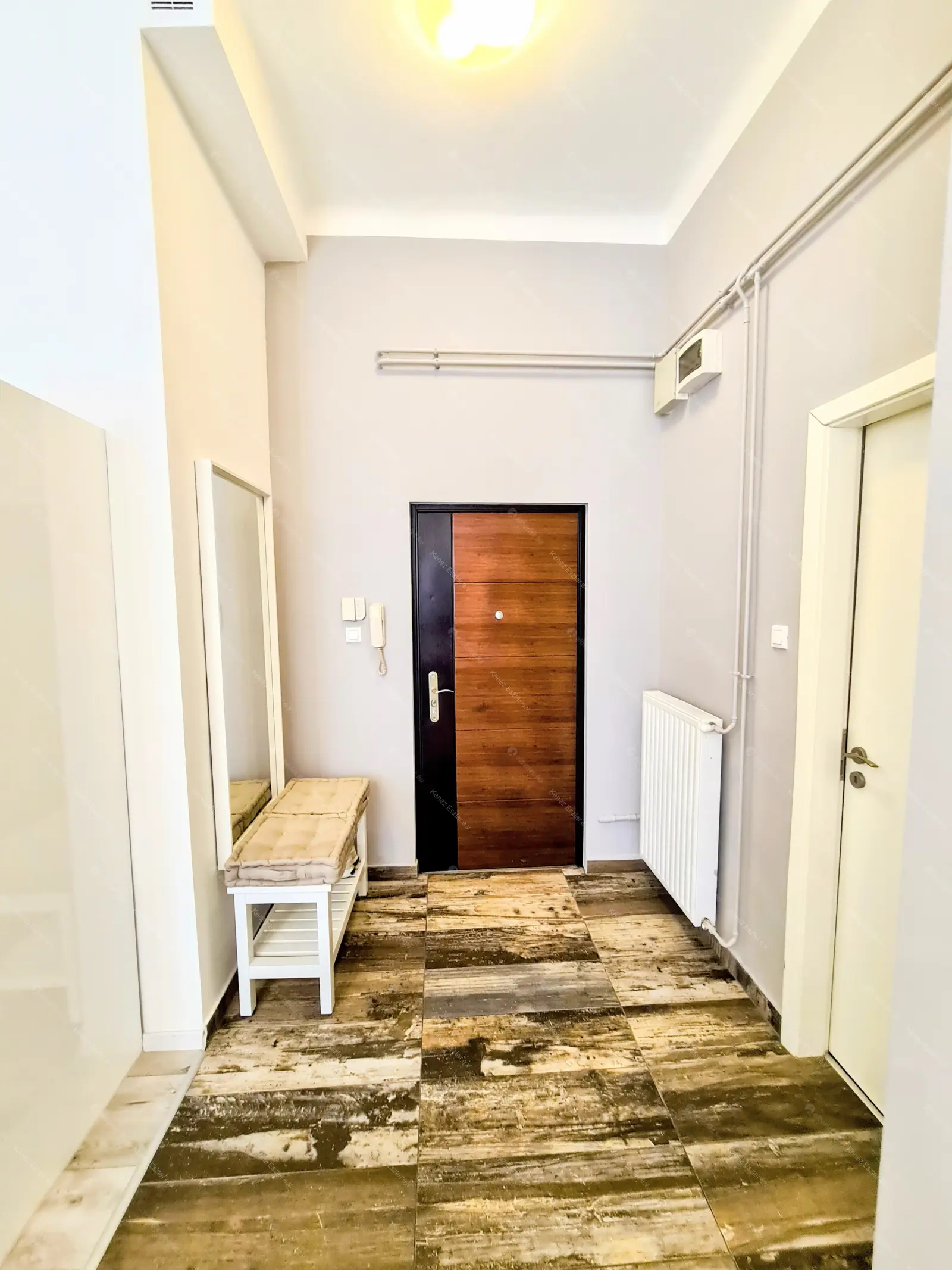 Kiadó albérlet 320000 Ft/hó áron: Budapest, V. kerület  Petőfi Sándor utca. Mérete: 60 nm, 2 szobás | Alberlet.hu - 6707324