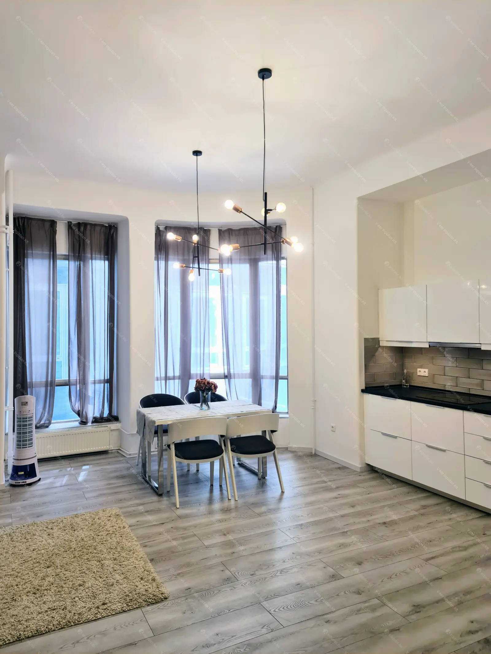 Kiadó albérlet 345000 Ft/hó áron: Budapest, V. kerület  Petőfi Sándor utca. Mérete: 60 nm, 2 szobás | Alberlet.hu - 6707866