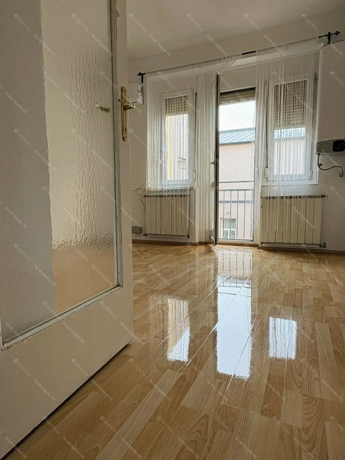 Kiadó albérlet 340000 Ft/hó áron: Budapest, V. kerület  Petőfi Sándor utca. Mérete: 67 nm, 2 szobás | Alberlet.hu - 6696548