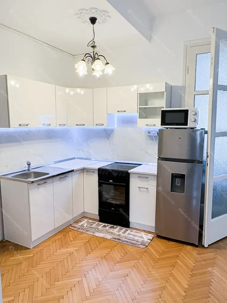 Kiadó albérlet 340000 Ft/hó áron: Budapest, V. kerület  Petőfi Sándor utca. Mérete: 67 nm, 2 szobás | Alberlet.hu - 6699097