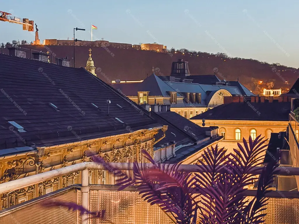 Kiadó albérlet 340000 Ft/hó áron: Budapest, V. kerület  Petőfi Sándor utca. Mérete: 67 nm, 2 szobás | Alberlet.hu - 6699103