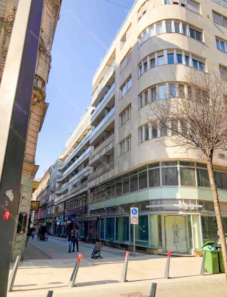 Kiadó albérlet 340000 Ft/hó áron: Budapest, V. kerület  Petőfi Sándor utca. Mérete: 67 nm, 2 szobás | Alberlet.hu - 6699106