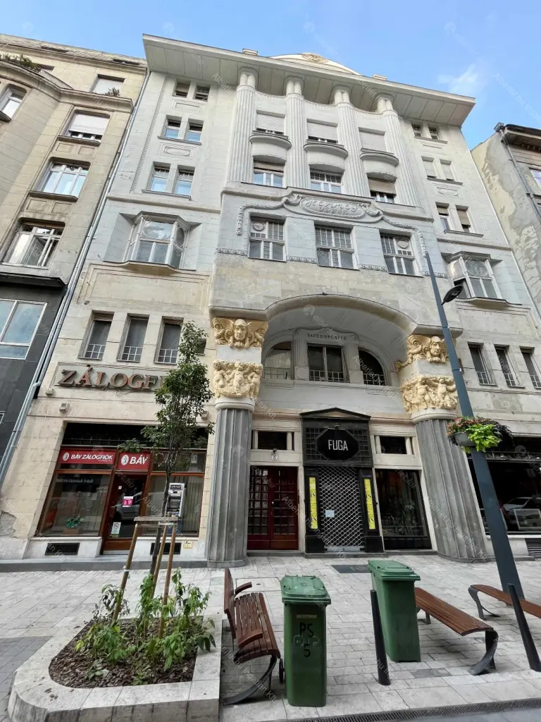 Kiadó albérlet 300000 Ft/hó áron: Budapest, V. kerület  Petőfi Sándor utca. Mérete: 71 nm, 2 szobás | Alberlet.hu - 6836351