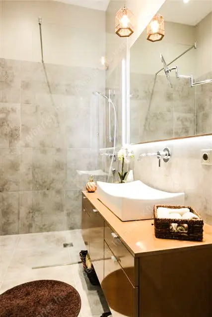 Kiadó albérlet 535000 Ft/hó áron: Budapest, V. kerület  Petőfi Sándor utca. Mérete: 81 nm, 2 szobás | Alberlet.hu - 6558064