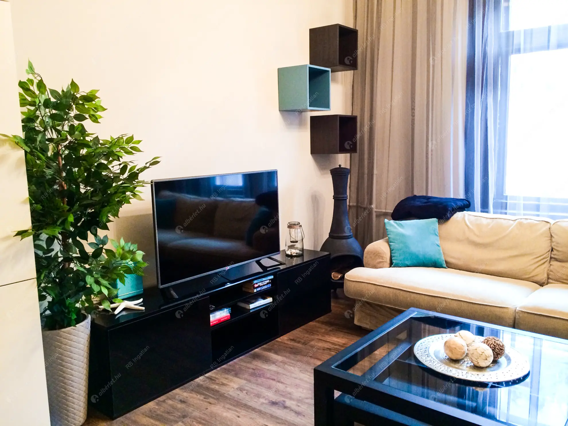 Kiadó albérlet 550000 Ft/hó áron: Budapest, V. kerület  Petőfi Sándor utca. Mérete: 81 nm, 2 szobás | Alberlet.hu - 6582193