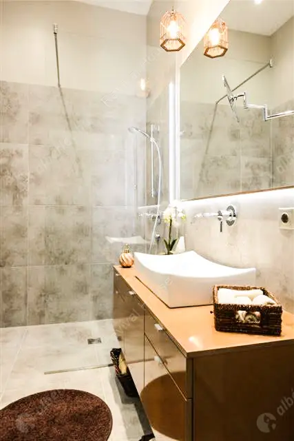 Kiadó albérlet 423000 Ft/hó áron: Budapest, V. kerület  Petőfi Sándor utca. Mérete: 82 nm, 2 szobás | Alberlet.hu - 6588195