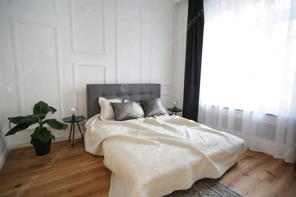 Kiadó albérlet 960000 Ft/hó áron: Budapest, V. kerület  Petőfi Sándor utca. Mérete: 85 nm, 3 szobás | Alberlet.hu - 6518388