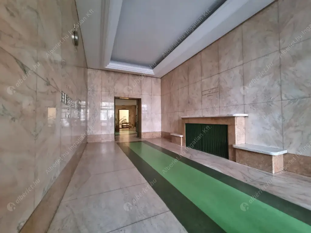 Kiadó albérlet 590000 Ft/hó áron: Budapest, V. kerület  Petőfi tér. Mérete: 113 nm, 3 szobás | Alberlet.hu - 6581912