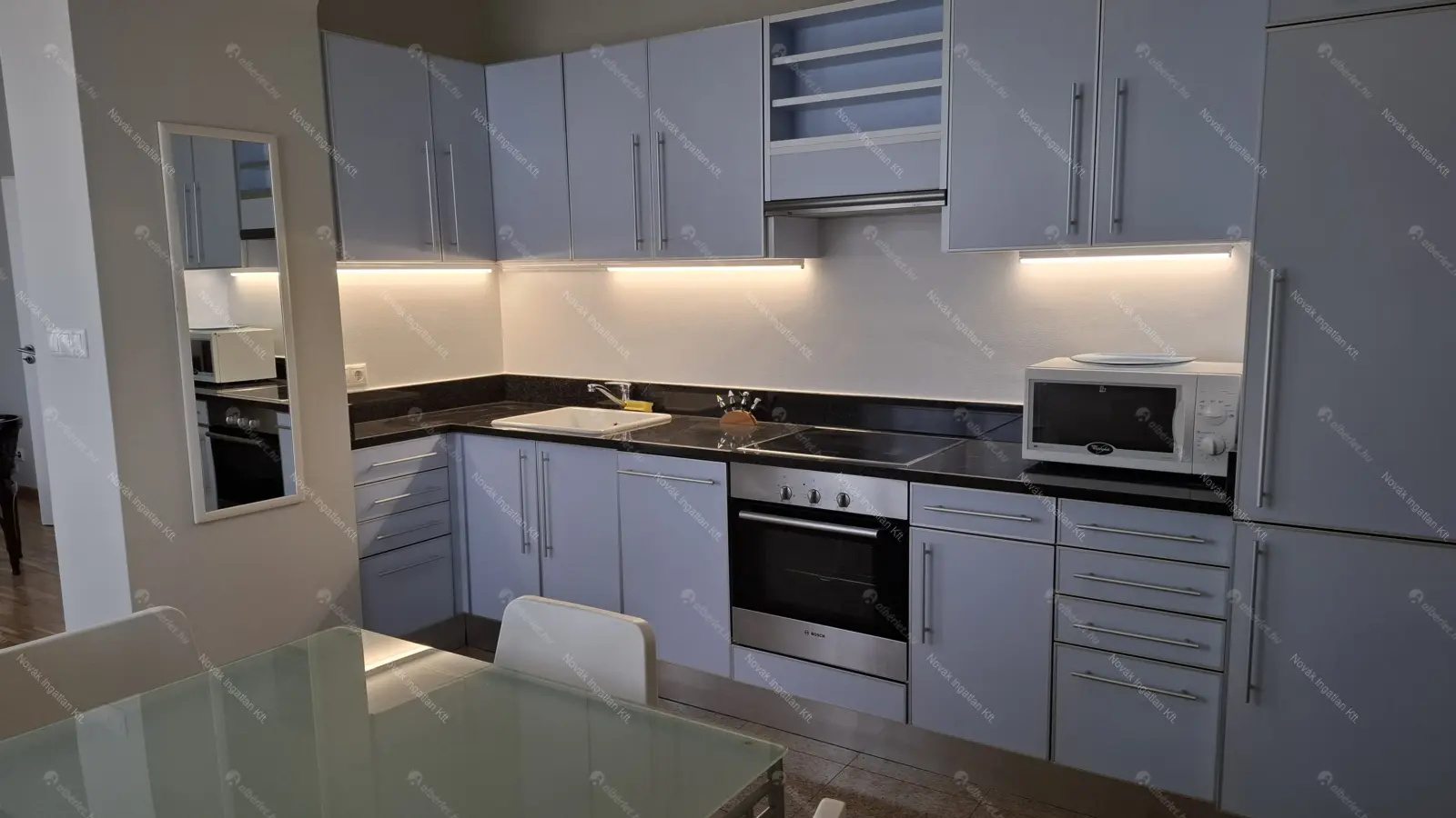 Kiadó albérlet 350000 Ft/hó áron: Budapest, V. kerület  Petőfi tér. Mérete: 32 nm, 2 szobás | Alberlet.hu - 6709874