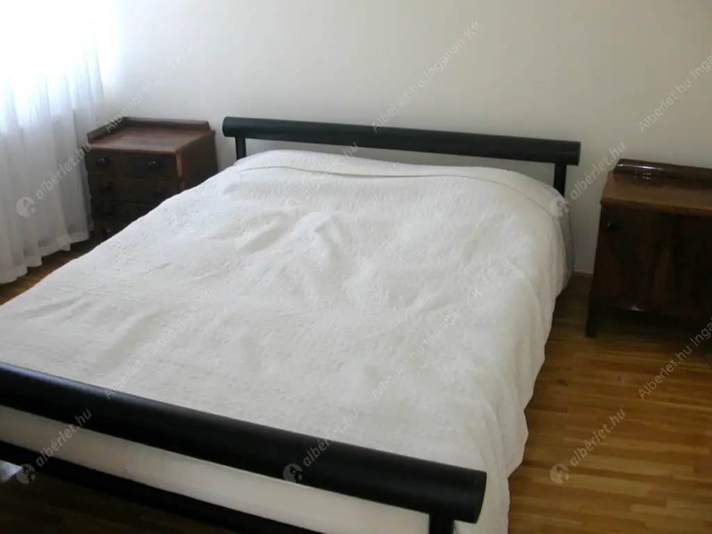 Kiadó albérlet 400000 Ft/hó áron: Budapest, V. kerület  Petőfi tér. Mérete: 52 nm, 2 szobás | Alberlet.hu - 6631114