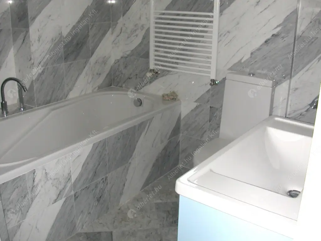 Kiadó albérlet 400000 Ft/hó áron: Budapest, V. kerület  Petőfi tér. Mérete: 52 nm, 2 szobás | Alberlet.hu - 6631116