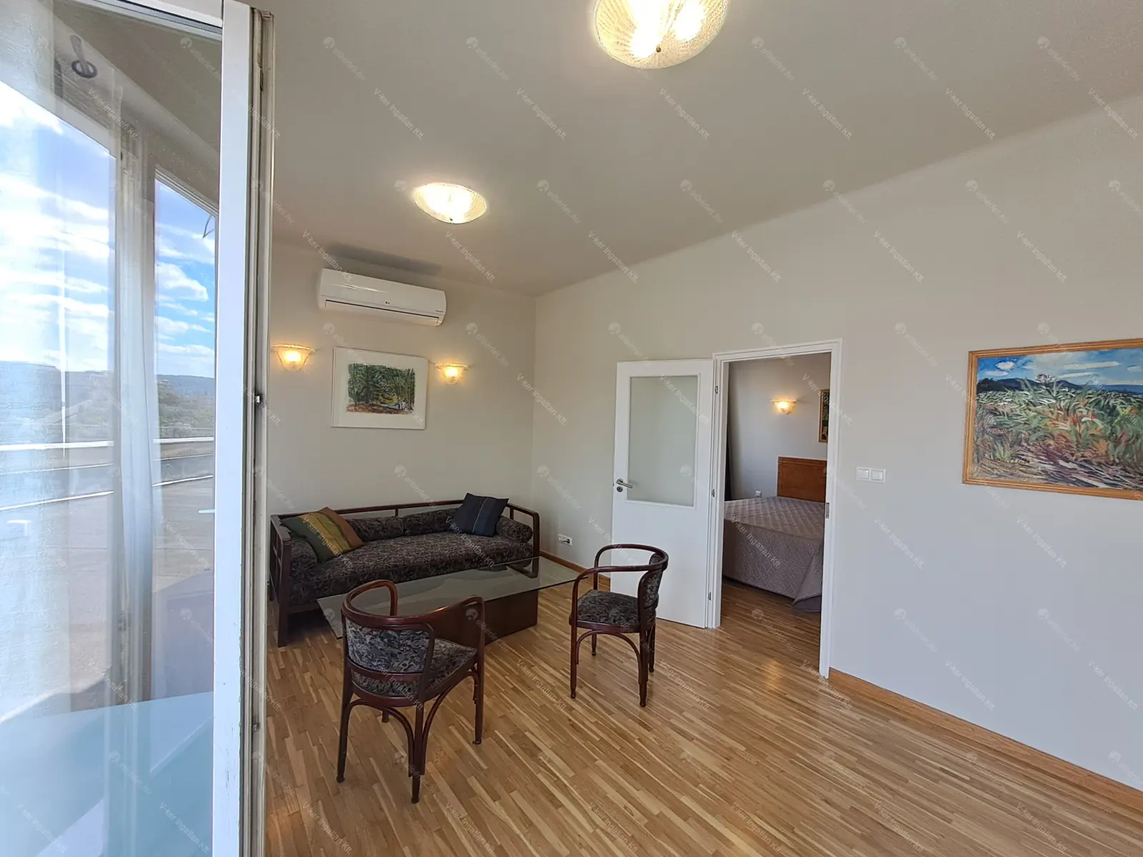 Kiadó albérlet 350000 Ft/hó áron: Budapest, V. kerület  Petőfi tér. Mérete: 52 nm, 2 szobás | Alberlet.hu - 6705129