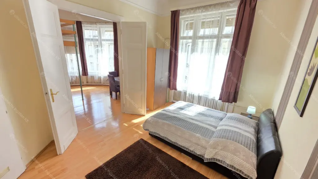 Kiadó albérlet 230000 Ft/hó áron: Budapest, V. kerület  Pilvax köz. Mérete: 45 nm, 2 szobás | Alberlet.hu - 6703781