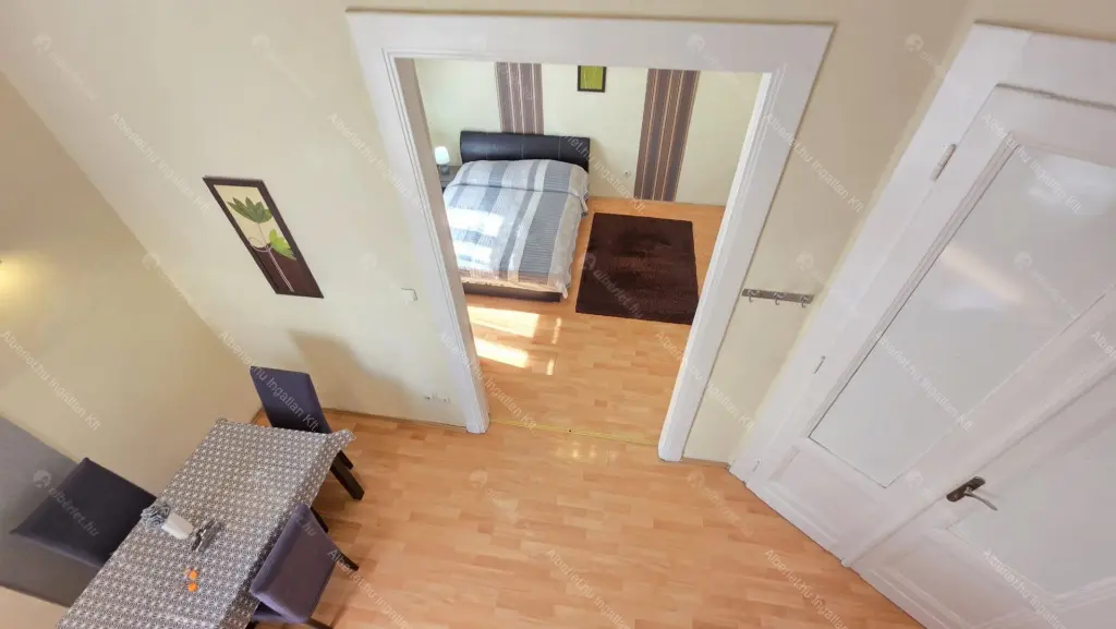 Kiadó albérlet 230000 Ft/hó áron: Budapest, V. kerület  Pilvax köz. Mérete: 45 nm, 2 szobás | Alberlet.hu - 6703786