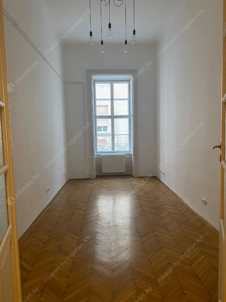 Kiadó albérlet 300000 Ft/hó áron: Budapest, V. kerület  Reáltanoda utca. Mérete: 63 nm, 2 szobás | Alberlet.hu - 6622290
