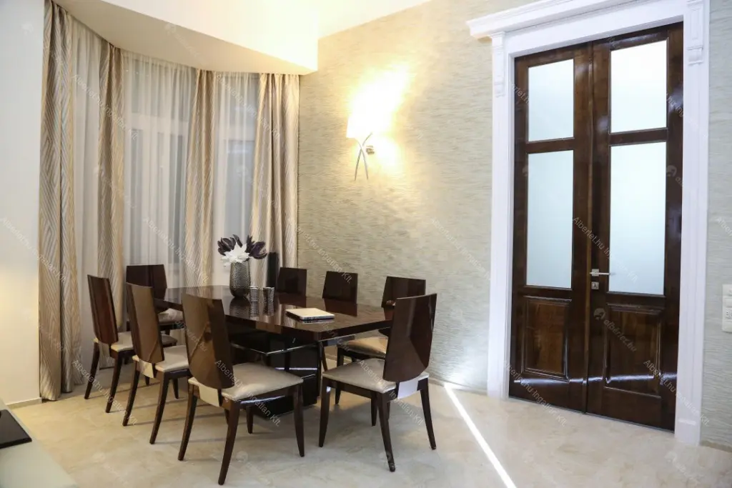 Kiadó albérlet 970000 Ft/hó áron: Budapest, V. kerület  Régi posta utca. Mérete: 170 nm, 3 szobás | Alberlet.hu - 6686975