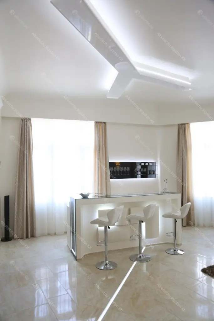 Kiadó albérlet 970000 Ft/hó áron: Budapest, V. kerület  Régi posta utca. Mérete: 170 nm, 3 szobás | Alberlet.hu - 6686978