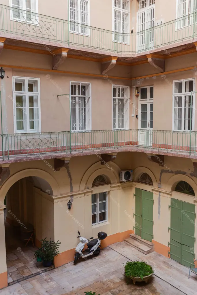 Kiadó albérlet 530000 Ft/hó áron: Budapest, V. kerület  Régi posta utca. Mérete: 83 nm, 3 szobás | Alberlet.hu - 6701001