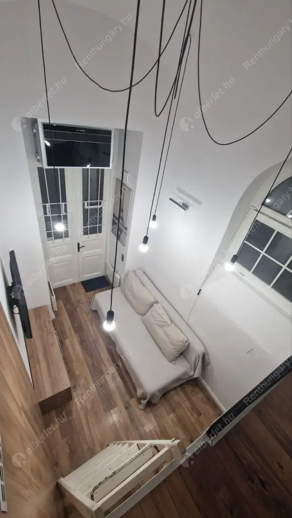 Kiadó albérlet 200000 Ft/hó áron: Budapest, V. kerület  Semmelweis utca. Mérete: 18 nm, 1 szobás | Alberlet.hu - 6511815