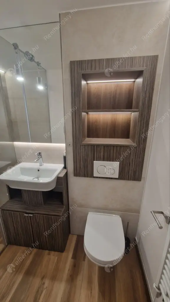 Kiadó albérlet 200000 Ft/hó áron: Budapest, V. kerület  Semmelweis utca. Mérete: 18 nm, 1 szobás | Alberlet.hu - 6511821