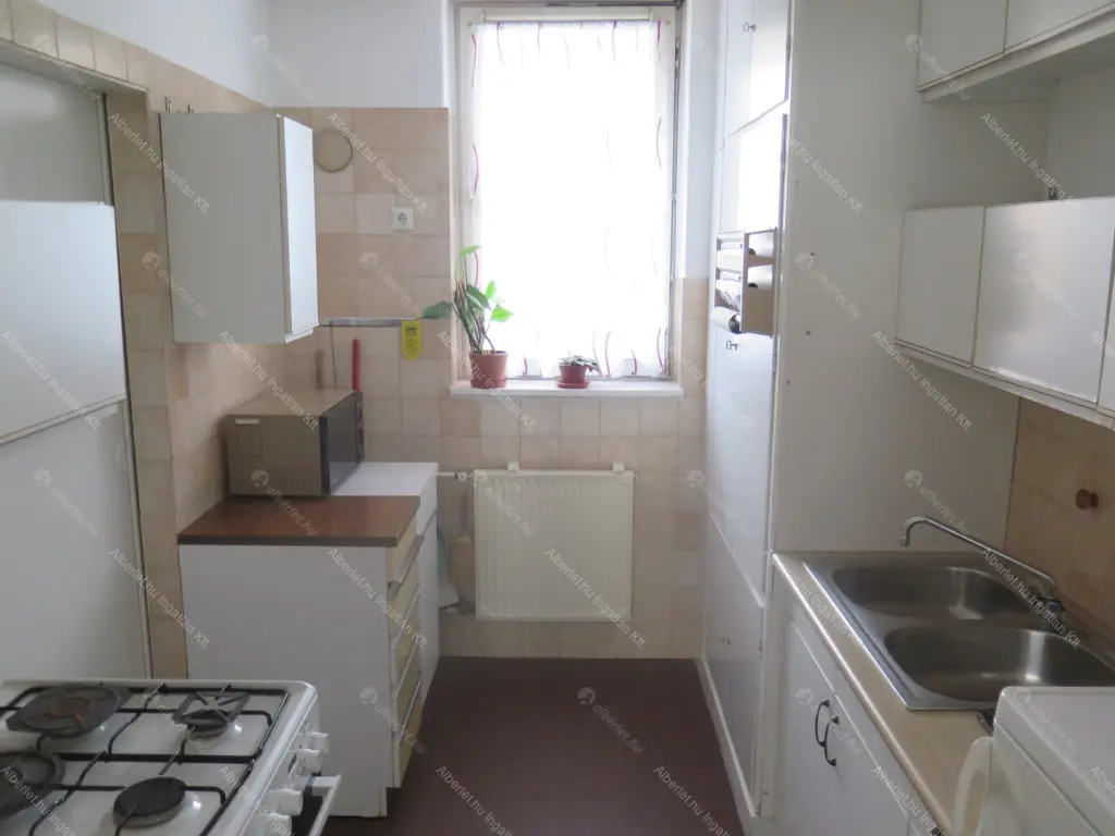 Kiadó albérlet 280000 Ft/hó áron: Budapest, V. kerület  Semmelweis utca. Mérete: 68 nm, 3 szobás | Alberlet.hu - 6687654