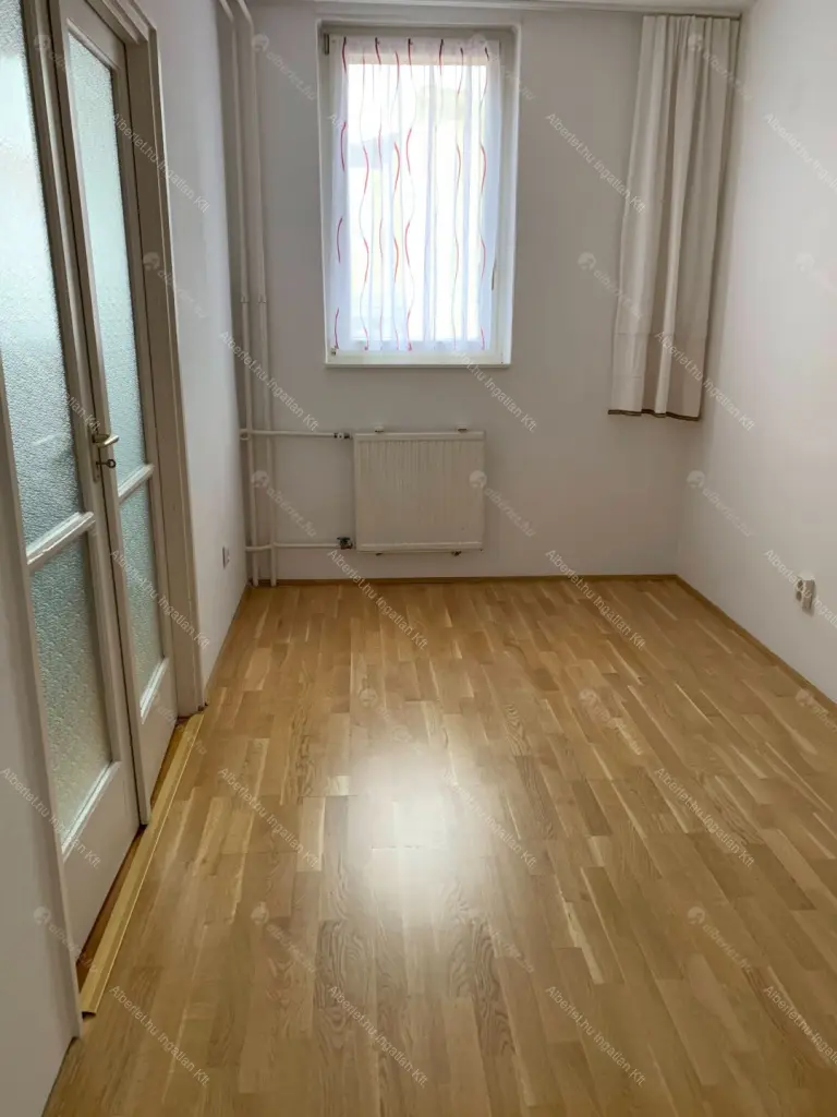 Kiadó albérlet 280000 Ft/hó áron: Budapest, V. kerület  Semmelweis utca. Mérete: 68 nm, 3 szobás | Alberlet.hu - 6687658