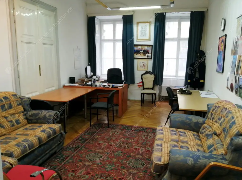 Kiadó albérlet 350000 Ft/hó áron: Budapest, V. kerület  Semmelweis utca. Mérete: 74 nm, 2 szobás | Alberlet.hu - 6558836