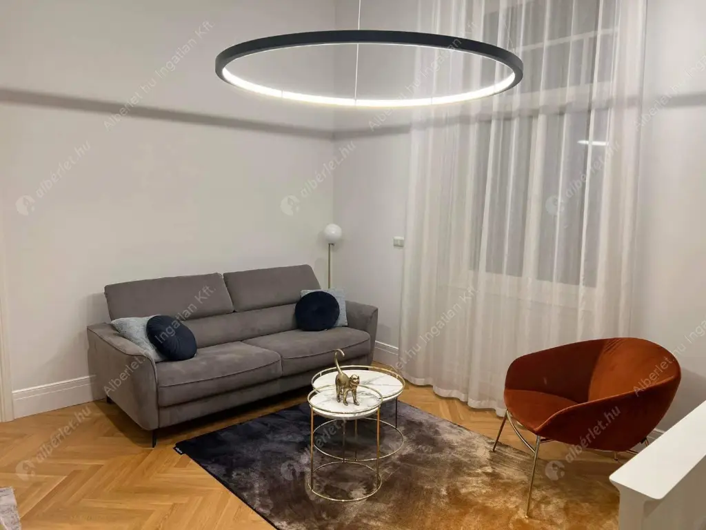 Kiadó albérlet 772000 Ft/hó áron: Budapest, V. kerület  Semmelweis utca. Mérete: 80 nm, 3 szobás | Alberlet.hu - 6629561
