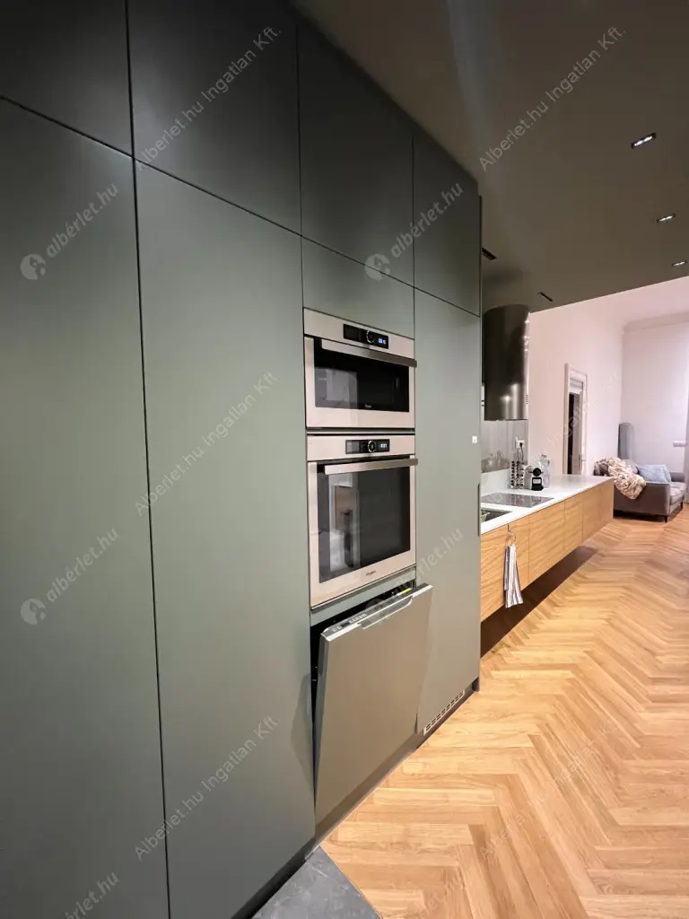 Kiadó albérlet 772000 Ft/hó áron: Budapest, V. kerület  Semmelweis utca. Mérete: 80 nm, 3 szobás | Alberlet.hu - 6629567