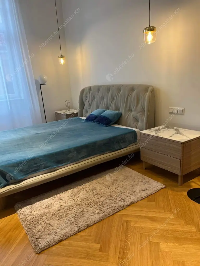 Kiadó albérlet 772000 Ft/hó áron: Budapest, V. kerület  Semmelweis utca. Mérete: 80 nm, 3 szobás | Alberlet.hu - 6637558