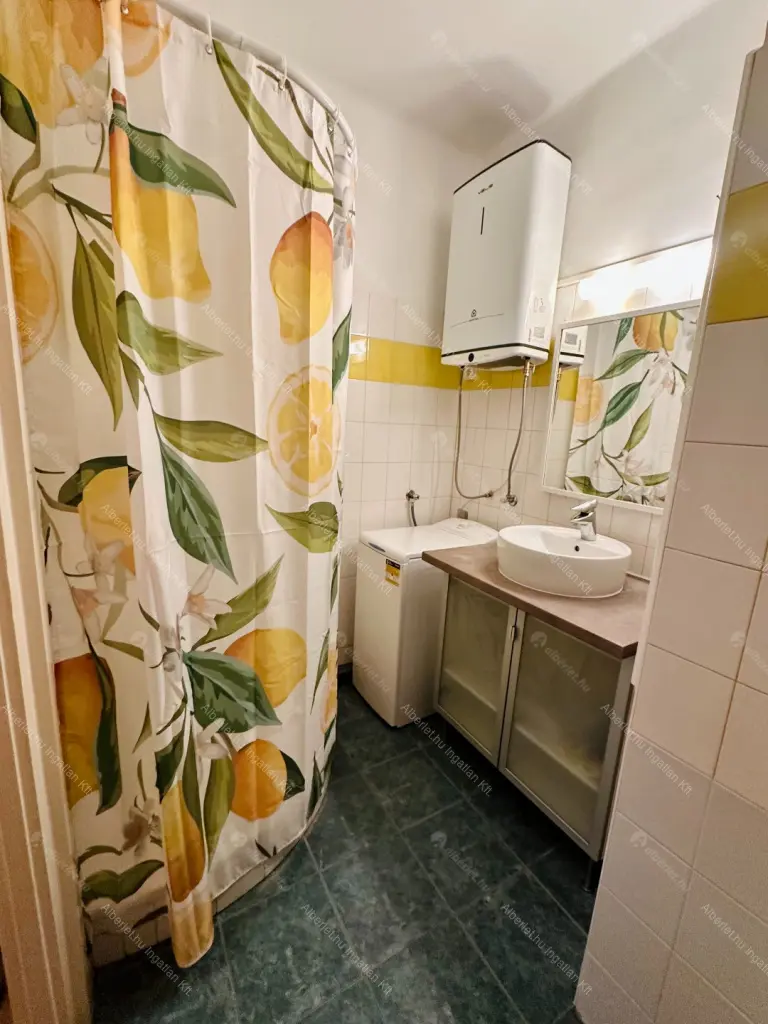 Kiadó albérlet 300000 Ft/hó áron: Budapest, V. kerület  Só utca. Mérete: 43 nm, 1 szobás | Alberlet.hu - 6662379