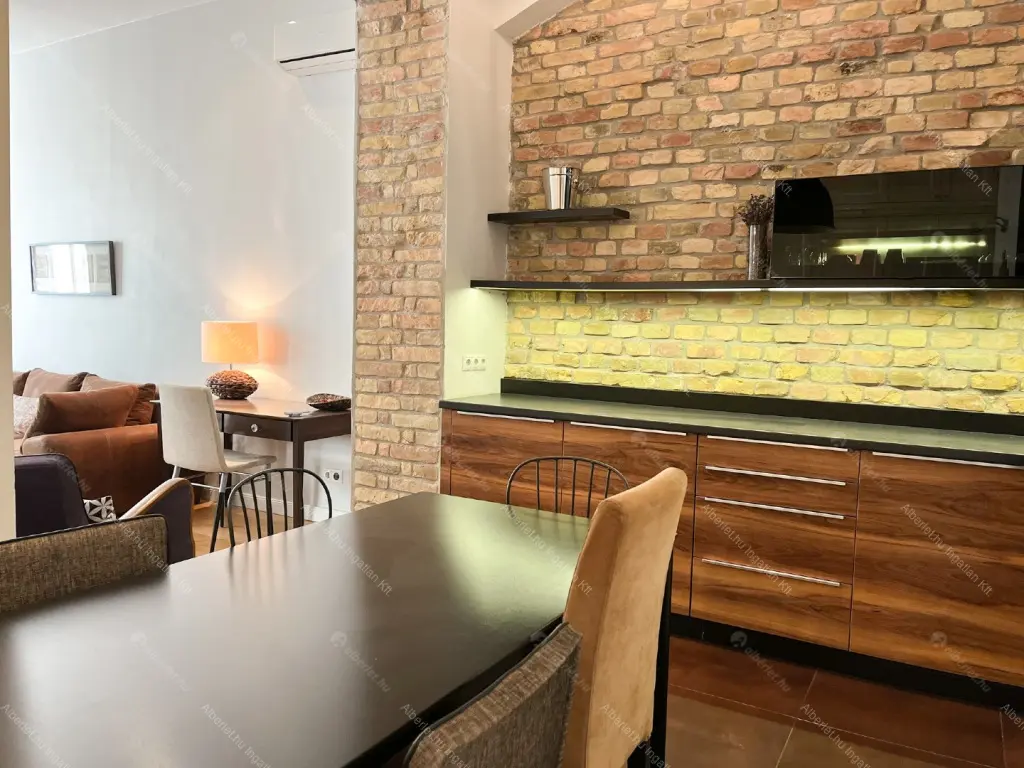 Kiadó albérlet 490000 Ft/hó áron: Budapest, V. kerület  Só utca. Mérete: 81 nm, 3 szobás | Alberlet.hu - 6682641