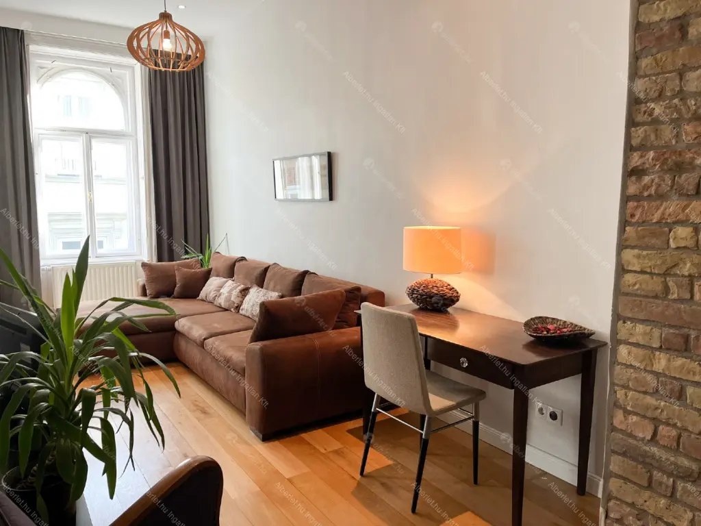 Kiadó albérlet 490000 Ft/hó áron: Budapest, V. kerület  Só utca. Mérete: 81 nm, 3 szobás | Alberlet.hu - 6682642