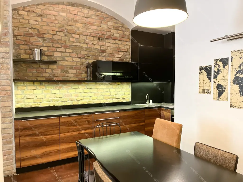 Kiadó albérlet 490000 Ft/hó áron: Budapest, V. kerület  Só utca. Mérete: 81 nm, 3 szobás | Alberlet.hu - 6682643