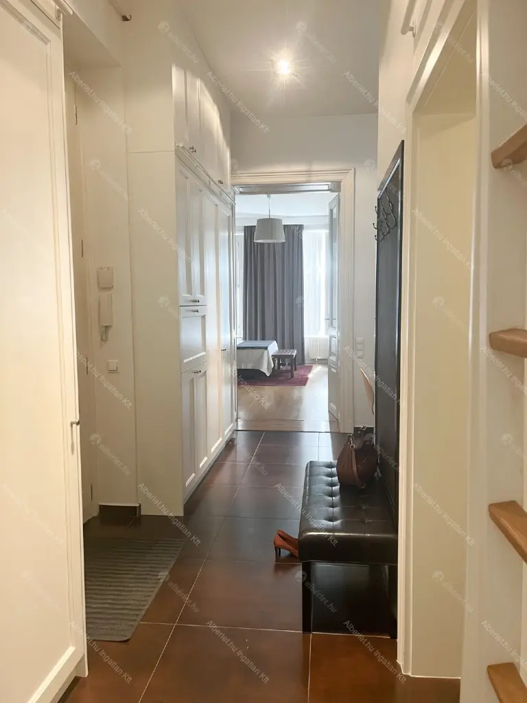 Kiadó albérlet 490000 Ft/hó áron: Budapest, V. kerület  Só utca. Mérete: 81 nm, 3 szobás | Alberlet.hu - 6682659