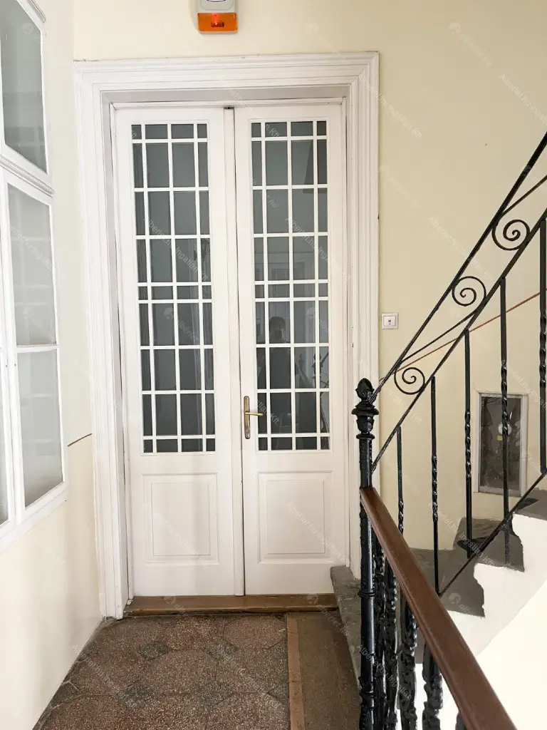 Kiadó albérlet 490000 Ft/hó áron: Budapest, V. kerület  Só utca. Mérete: 81 nm, 3 szobás | Alberlet.hu - 6682660