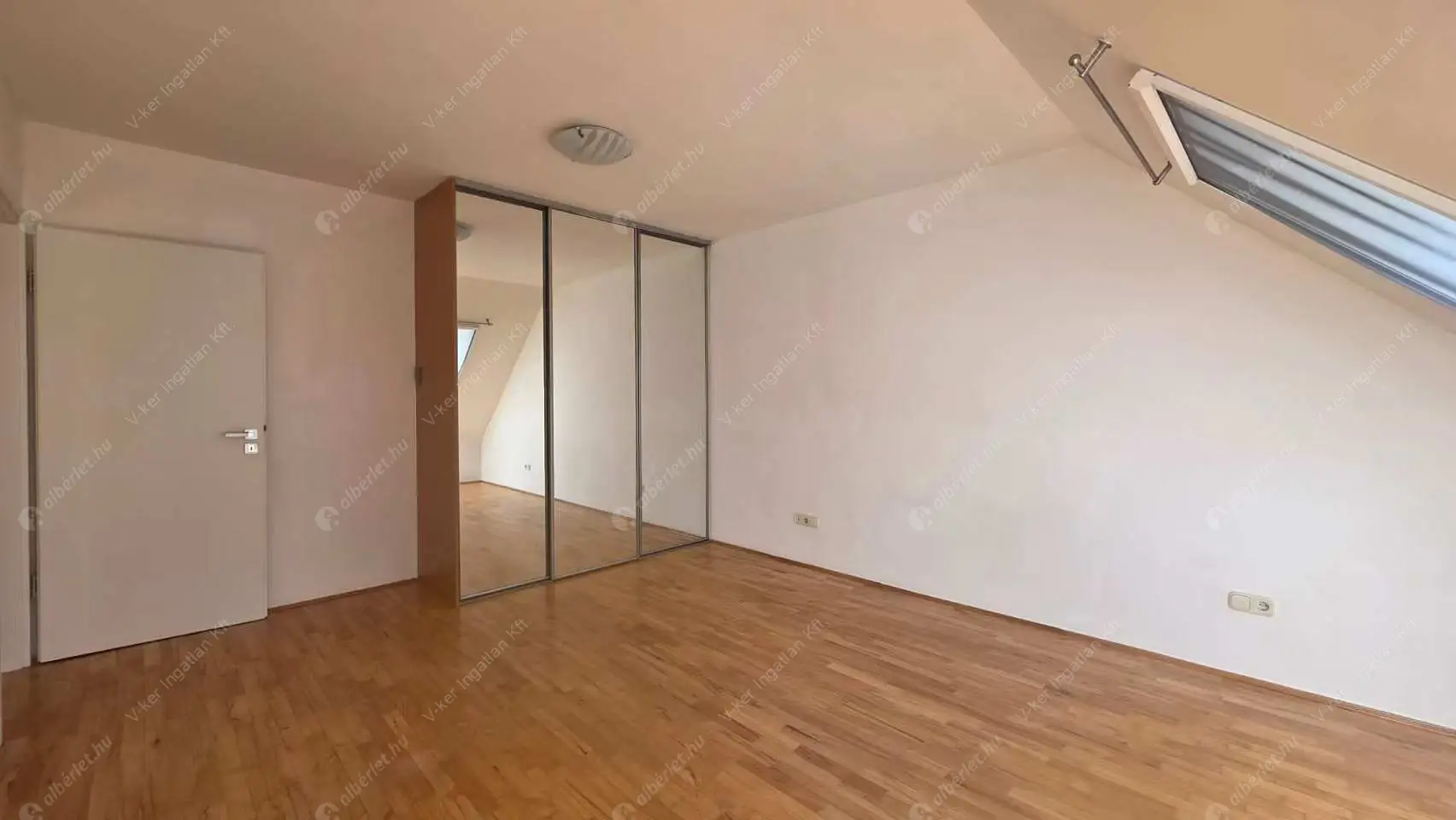 Kiadó albérlet 550000 Ft/hó áron: Budapest, V. kerület  Stollár Béla utca. Mérete: 110 nm, 4 szobás | Alberlet.hu - 6627476
