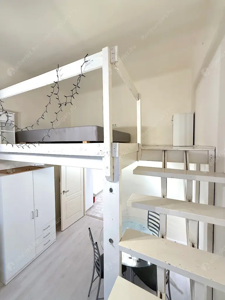 Kiadó albérlet 180000 Ft/hó áron: Budapest, V. kerület  Stollár Béla utca. Mérete: 30 nm, 1 szobás | Alberlet.hu - 6579848