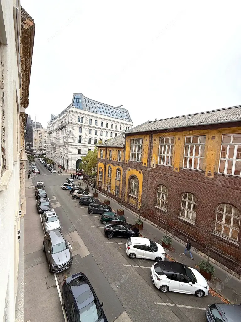 Kiadó albérlet 180000 Ft/hó áron: Budapest, V. kerület  Stollár Béla utca. Mérete: 30 nm, 1 szobás | Alberlet.hu - 6579854