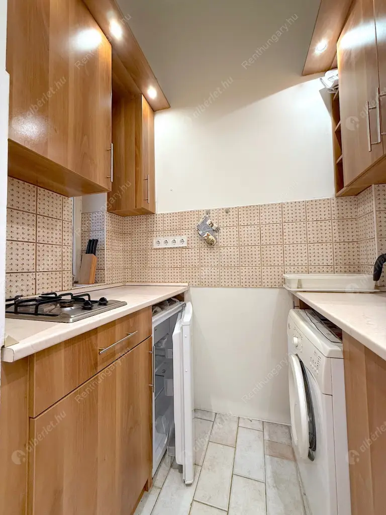 Kiadó albérlet 180000 Ft/hó áron: Budapest, V. kerület  Stollár Béla utca. Mérete: 30 nm, 1 szobás | Alberlet.hu - 6579858