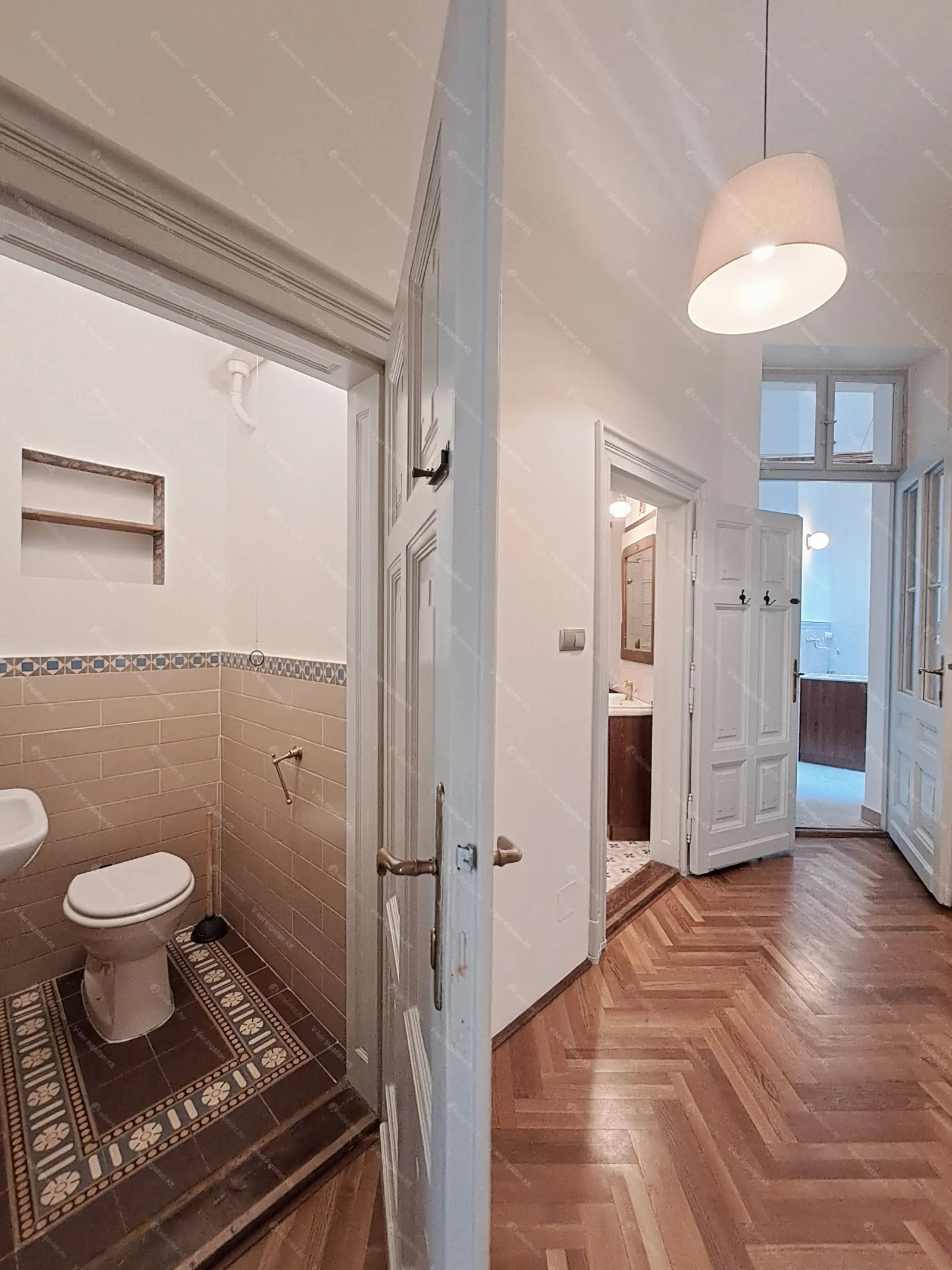 Kiadó albérlet 1522000 Ft/hó áron: Budapest, V. kerület  Szabadság tér. Mérete: 206 nm, 6 szobás | Alberlet.hu - 6651488