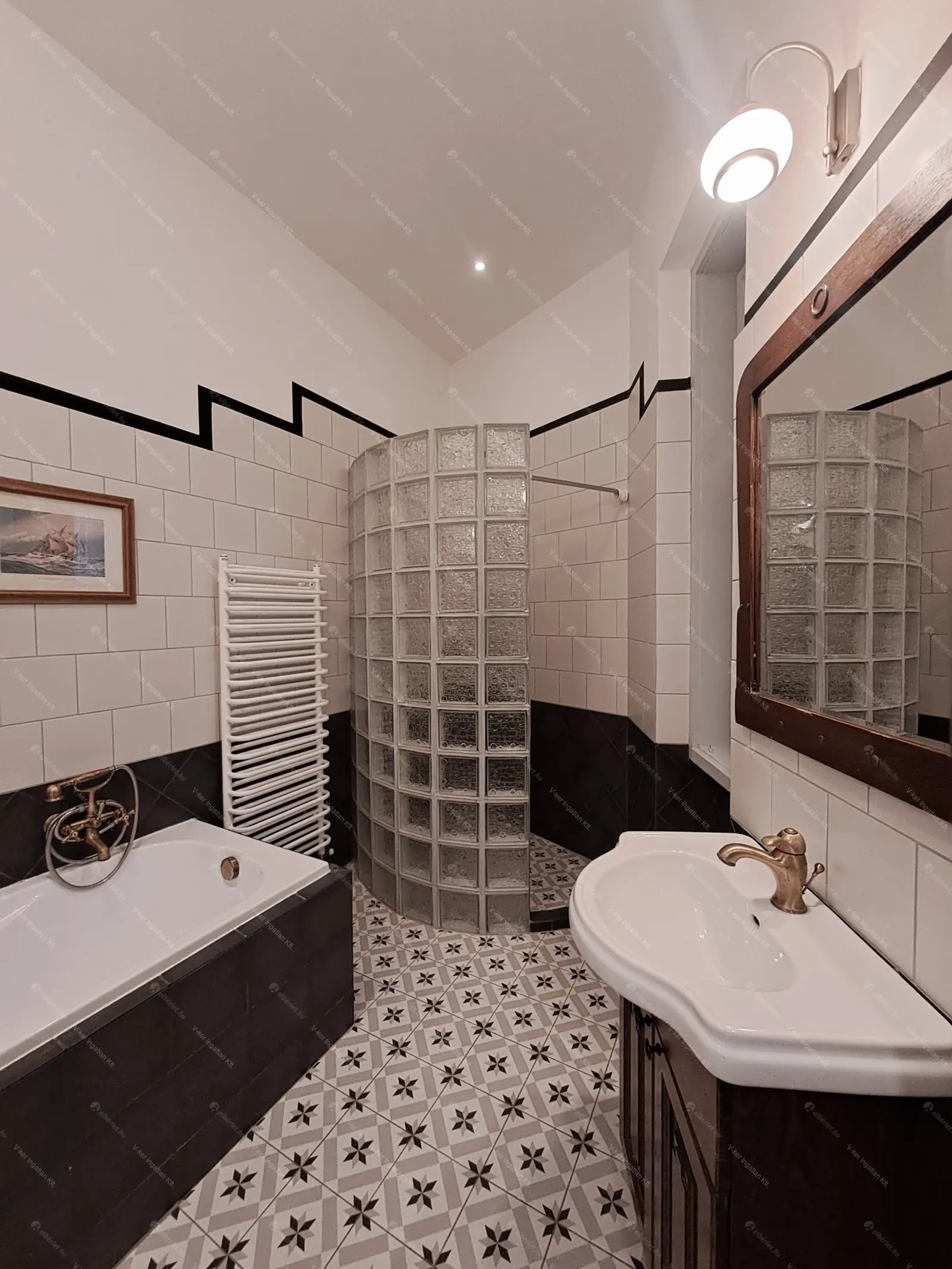 Kiadó albérlet 1522000 Ft/hó áron: Budapest, V. kerület  Szabadság tér. Mérete: 206 nm, 6 szobás | Alberlet.hu - 6651490