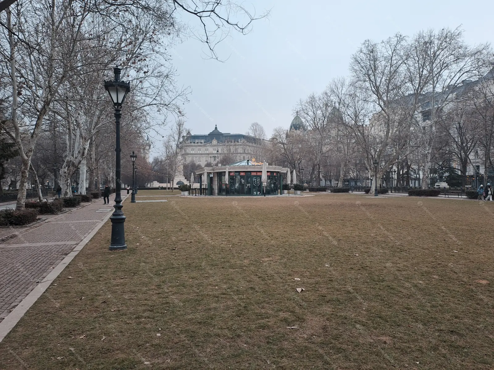 Kiadó albérlet 1522000 Ft/hó áron: Budapest, V. kerület  Szabadság tér. Mérete: 206 nm, 6 szobás | Alberlet.hu - 6651498