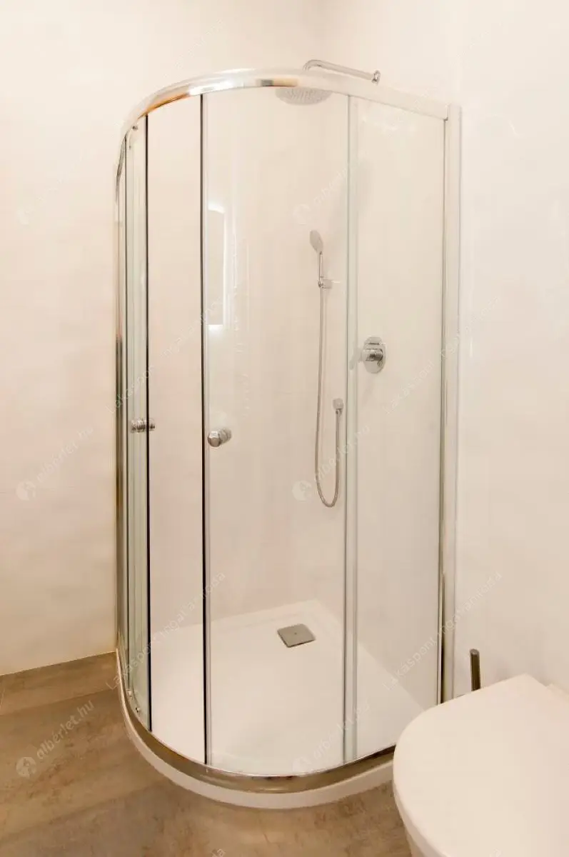 Kiadó albérlet 765000 Ft/hó áron: Budapest, V. kerület  Szalay utca. Mérete: 92 nm, 3 szobás | Alberlet.hu - 5998662