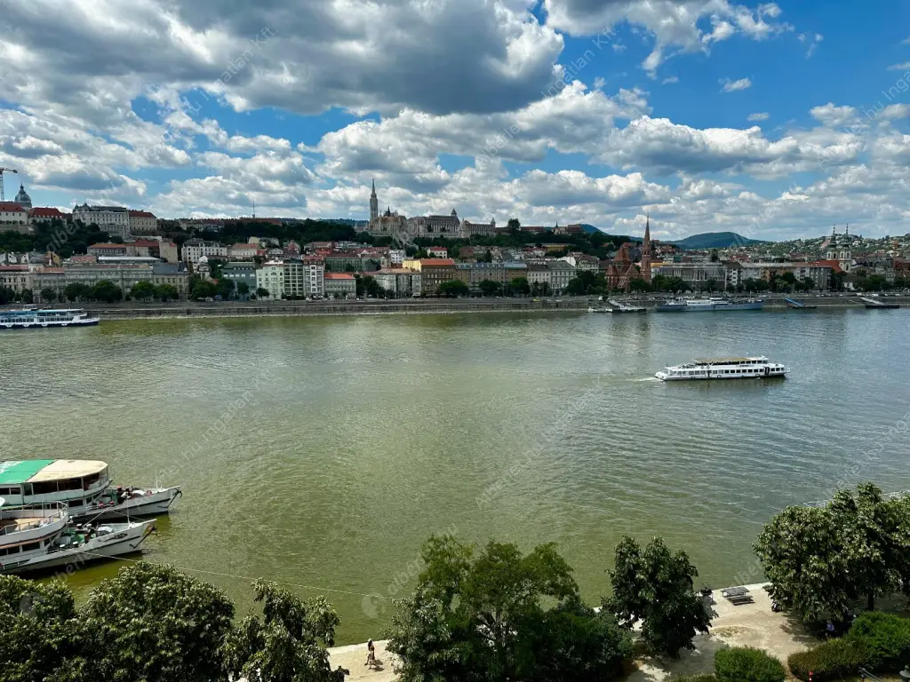 Kiadó albérlet 329000 Ft/hó áron: Budapest, V. kerület  Széchenyi utca. Mérete: 30 nm, 1 szobás | Alberlet.hu - 6521566