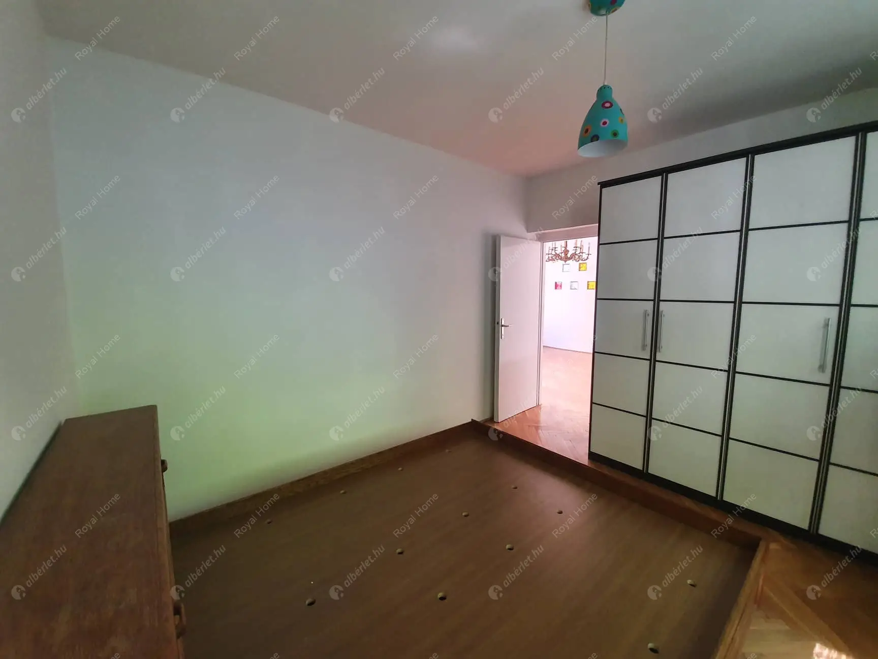 Kiadó albérlet 320000 Ft/hó áron: Budapest, V. kerület  Széchenyi utca. Mérete: 62 nm, 3 szobás | Alberlet.hu - 5679447