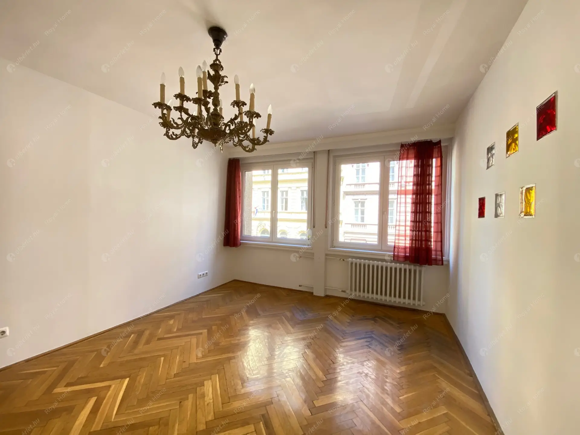 Kiadó albérlet 320000 Ft/hó áron: Budapest, V. kerület  Széchenyi utca. Mérete: 62 nm, 3 szobás | Alberlet.hu - 5679452