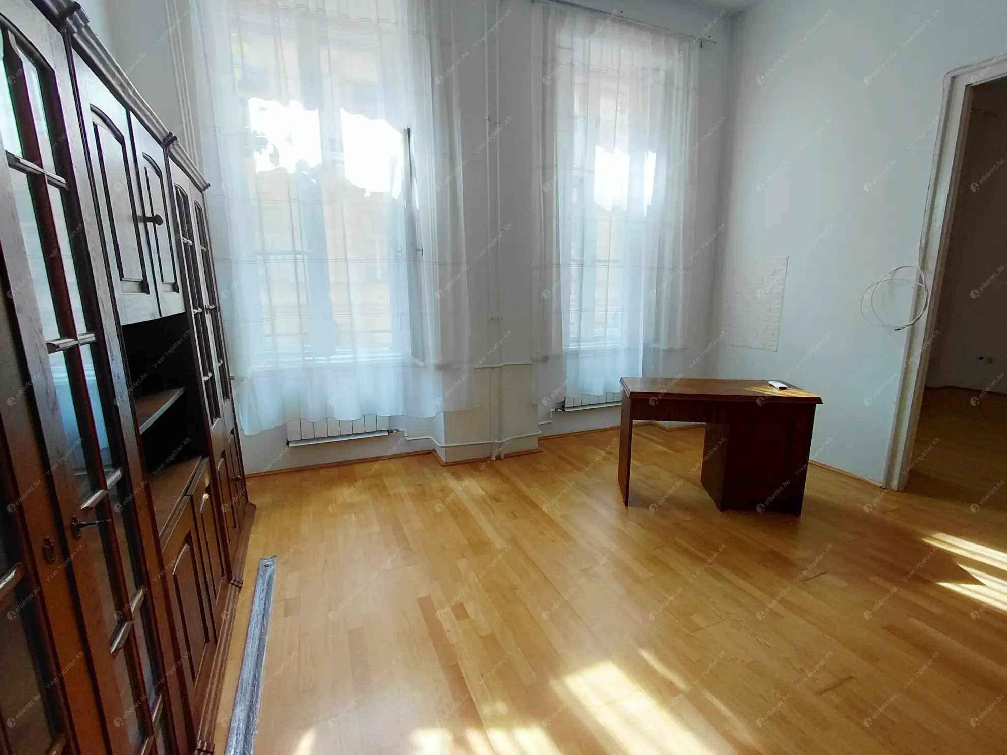 Kiadó albérlet 260000 Ft/hó áron: Budapest, V. kerület  Széchenyi utca. Mérete: 63 nm, 2 szobás | Alberlet.hu - 6544688