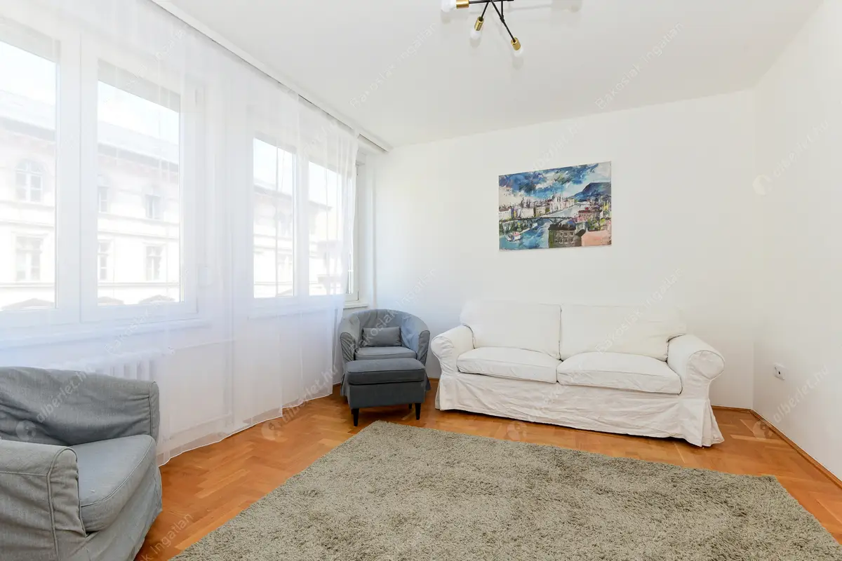 Kiadó albérlet 385000 Ft/hó áron: Budapest, V. kerület  Széchenyi utca. Mérete: 68 nm, 3 szobás | Alberlet.hu - 6487406